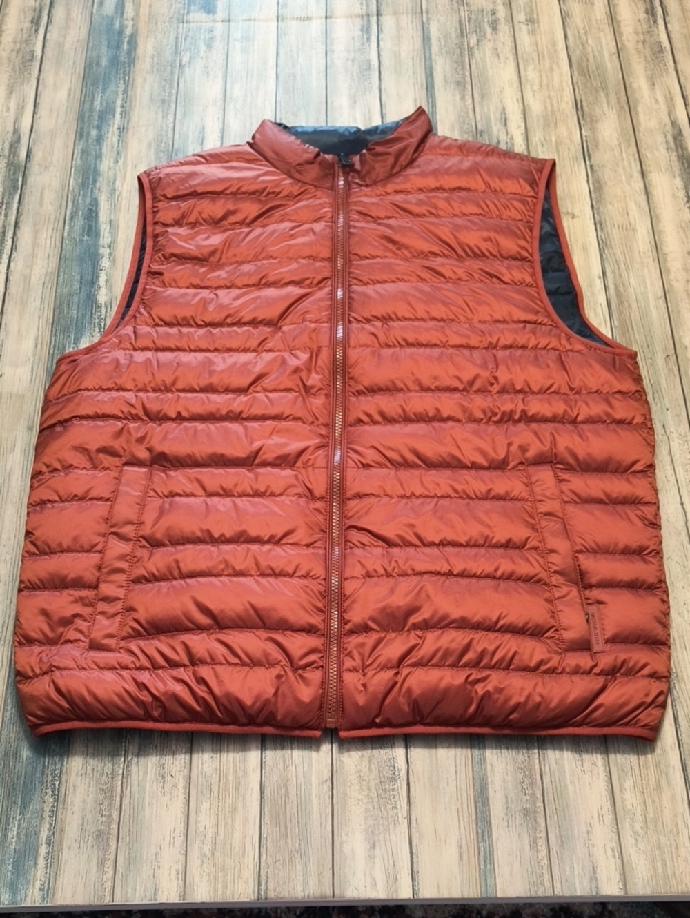Michael Kors Men's Lightweight Reversible Puffer Vest, Orange/Blue, Size XL